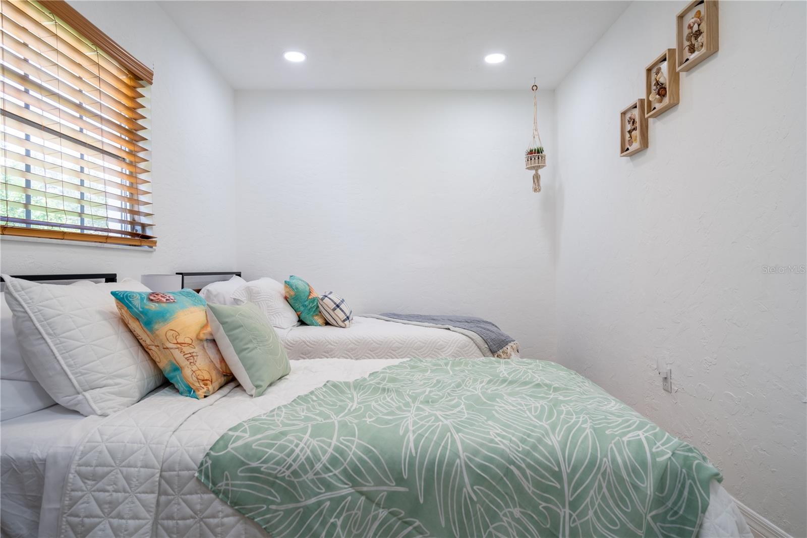 7354 BILTMORE DR — photo 38