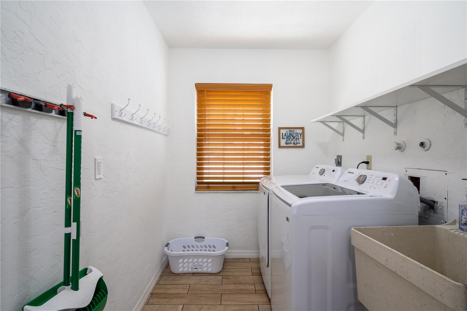 7354 BILTMORE DR — photo 23