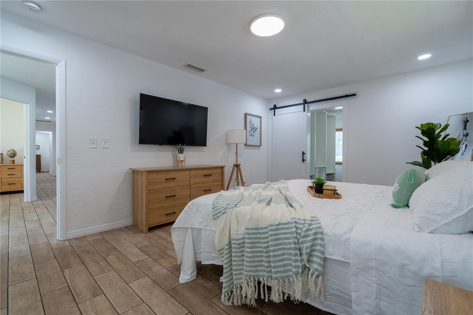 7354 BILTMORE DR — photo 27