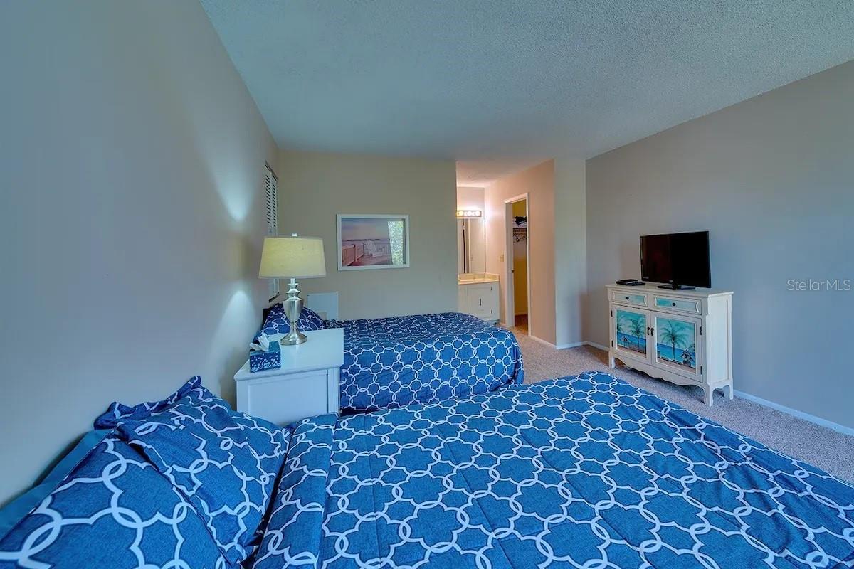 6157 MIDNIGHT PASS RD #D32 — photo 18
