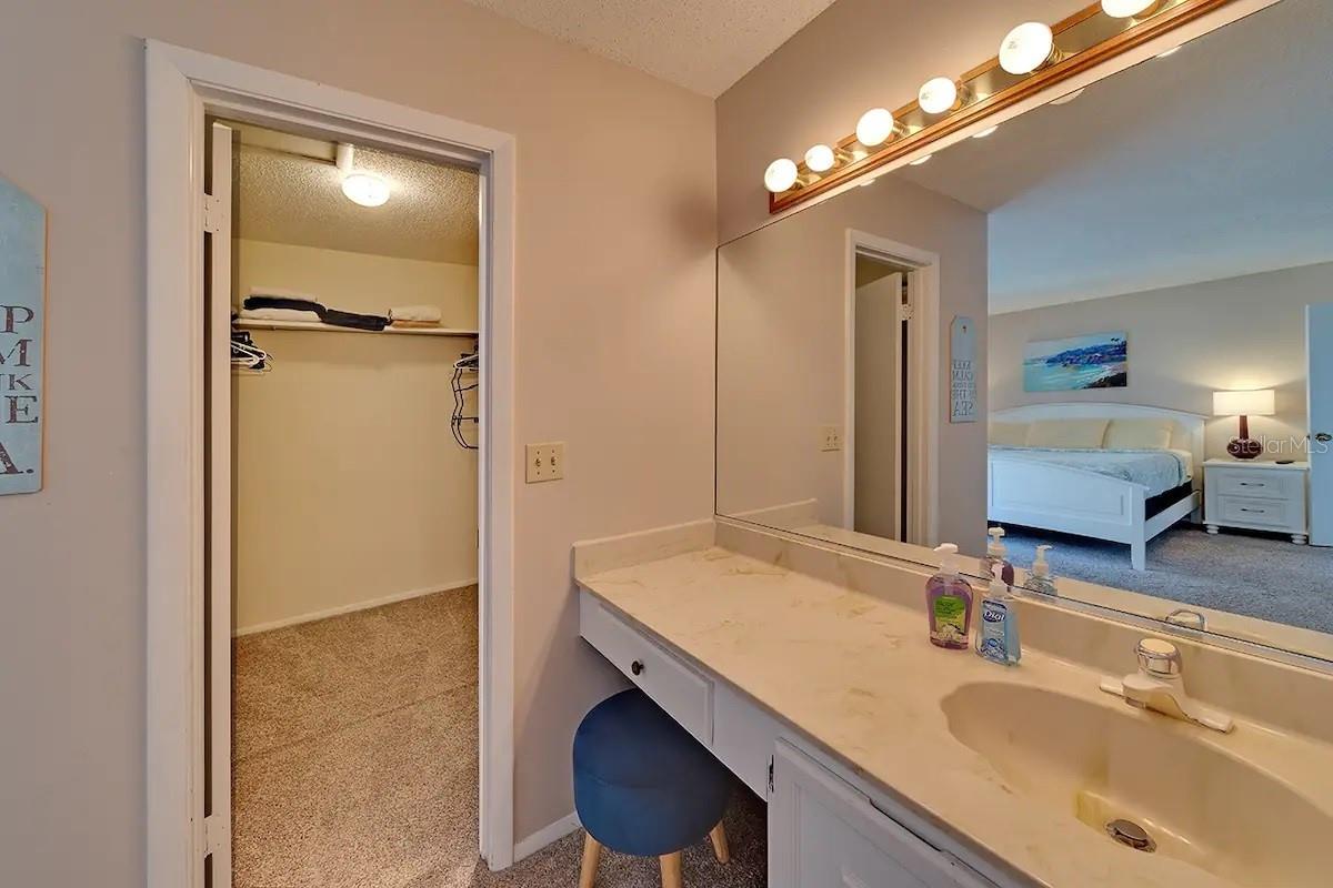 6157 MIDNIGHT PASS RD #D32 — photo 31