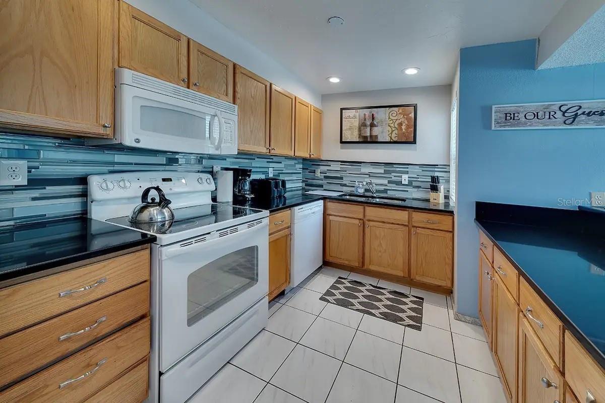 6157 MIDNIGHT PASS RD #D32 — photo 12