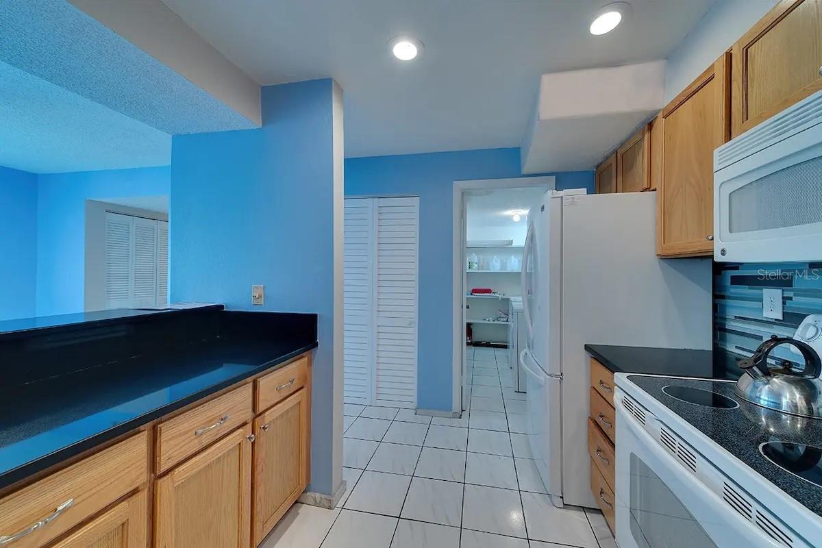 6157 MIDNIGHT PASS RD #D32 — photo 10