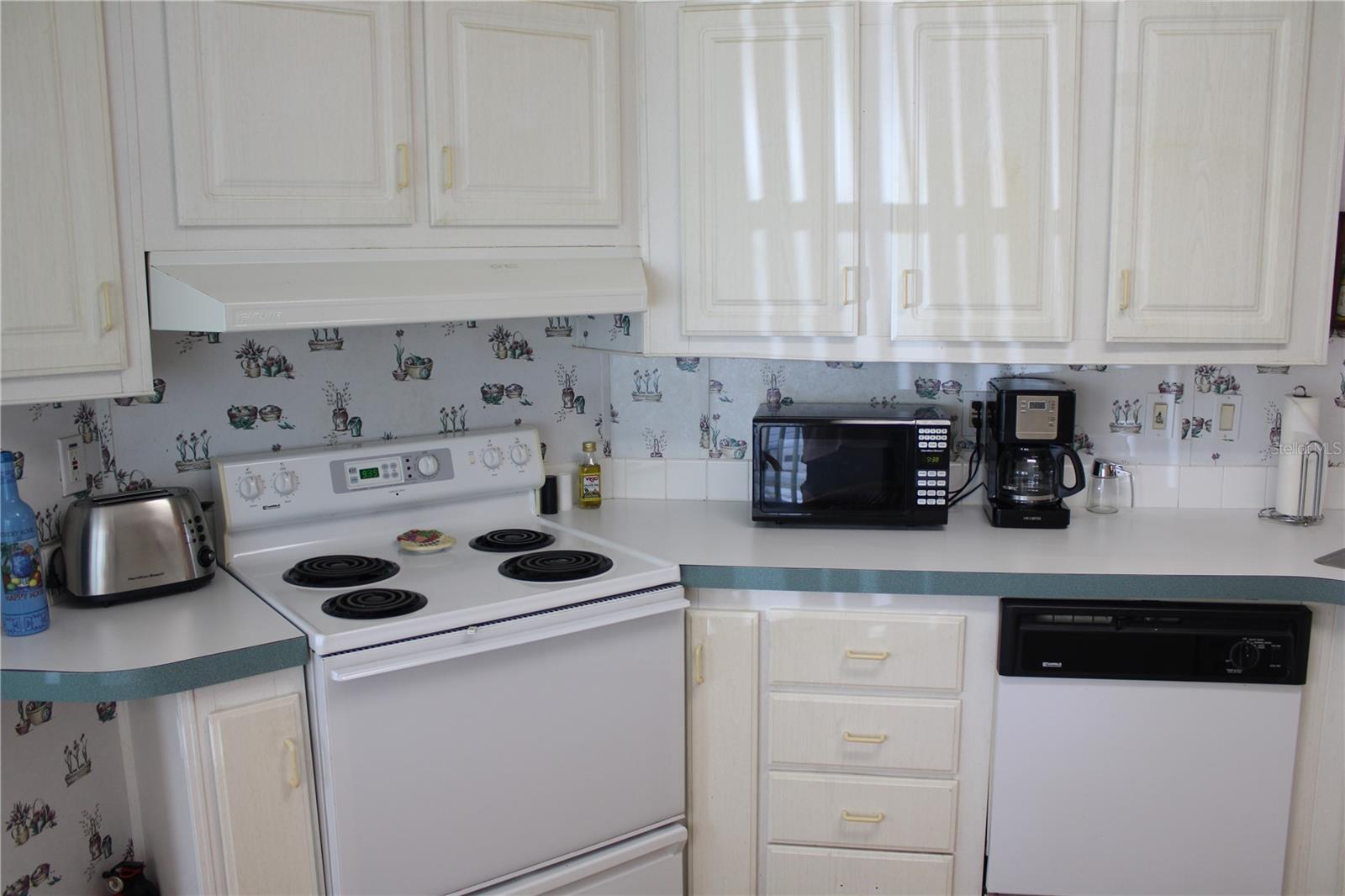 8314 NANCY LN — photo 2