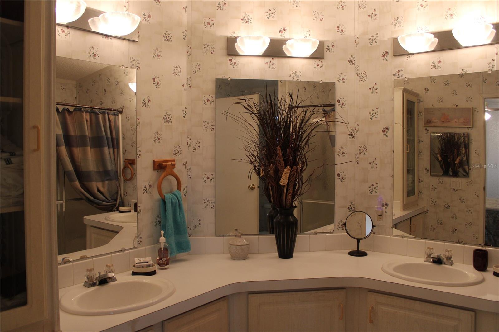 8314 NANCY LN — photo 13