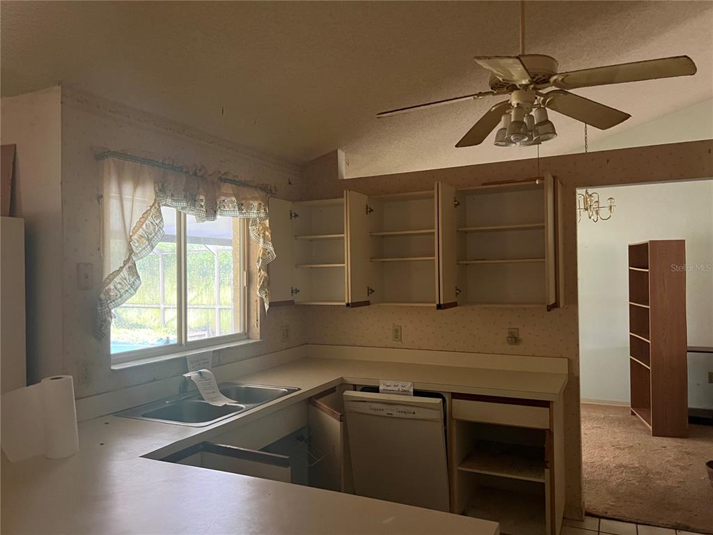 1404 MIDONECK CT — photo 10