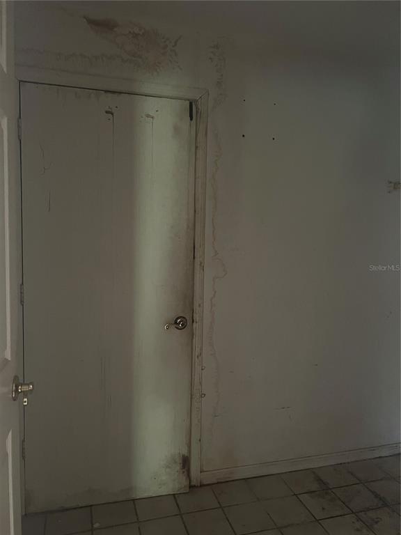 1404 MIDONECK CT — photo 23