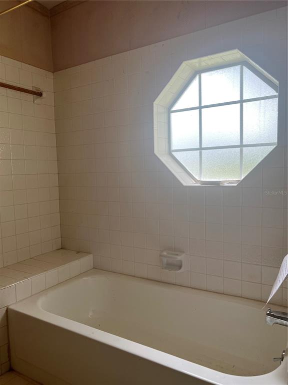 1404 MIDONECK CT — photo 20