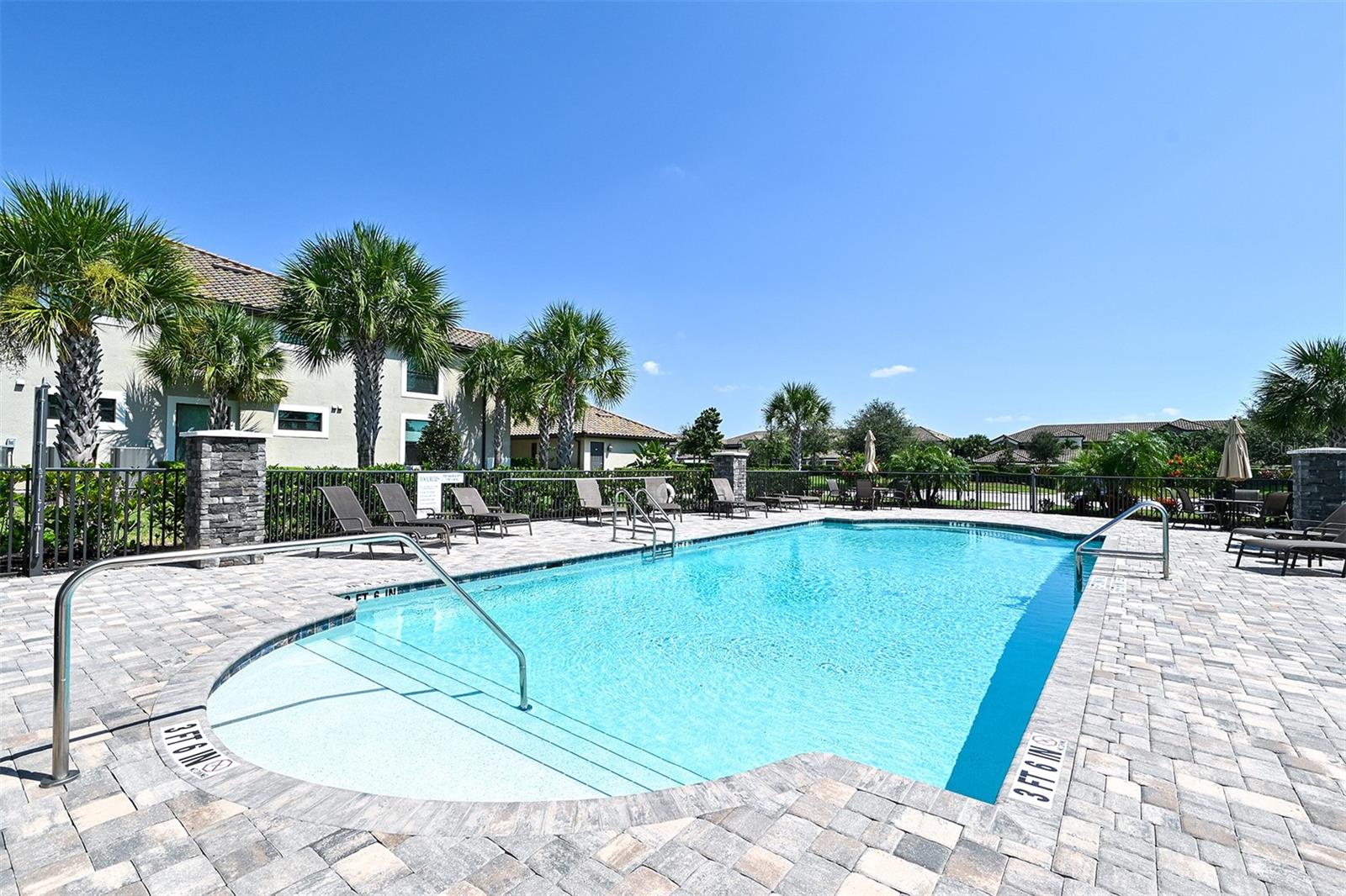 5567 PALMER CIR #104 — photo 40