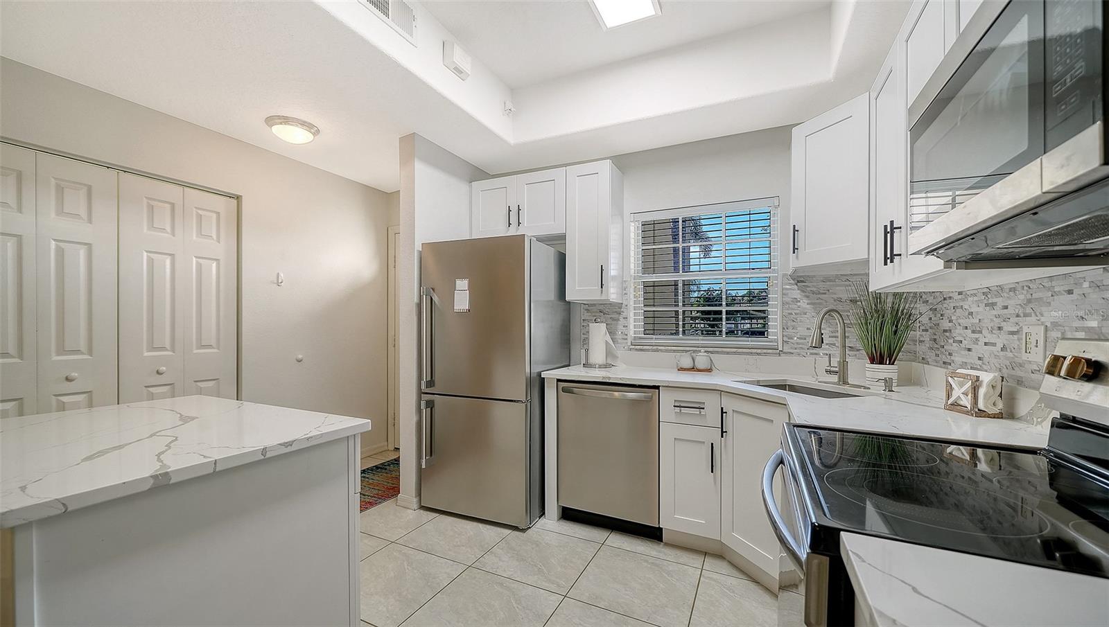 8375 GLENROSE WAY #211 — photo 14
