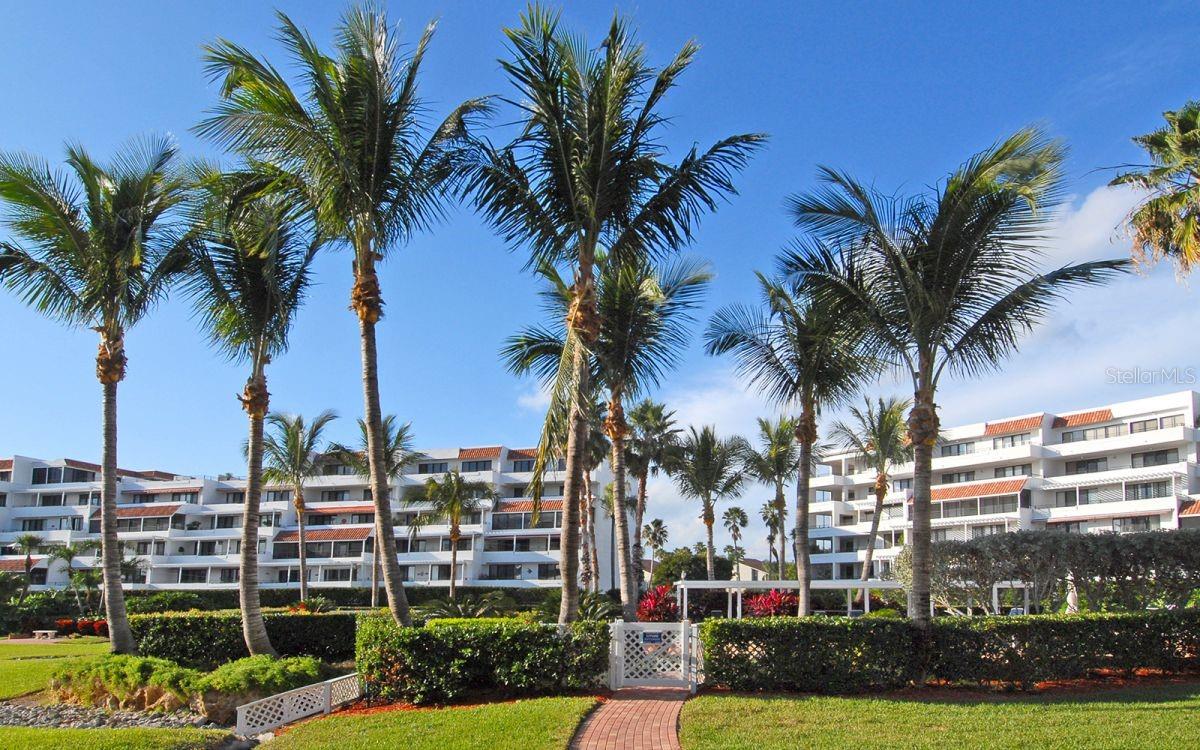 1485 GULF OF MEXICO DR #109 — photo 4