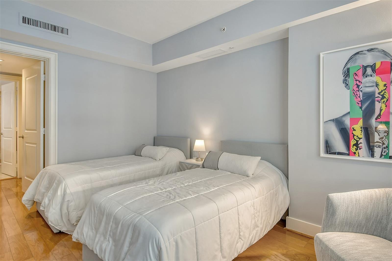 1350 MAIN ST #903 — photo 29