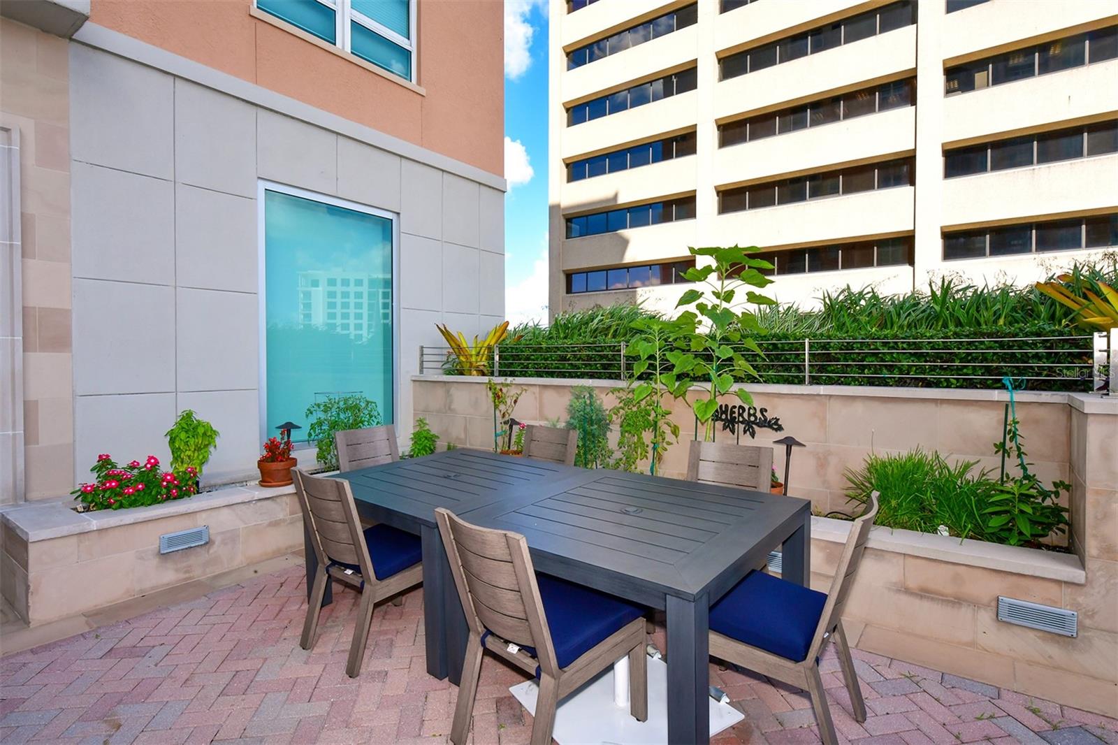 1350 MAIN ST #903 — photo 49