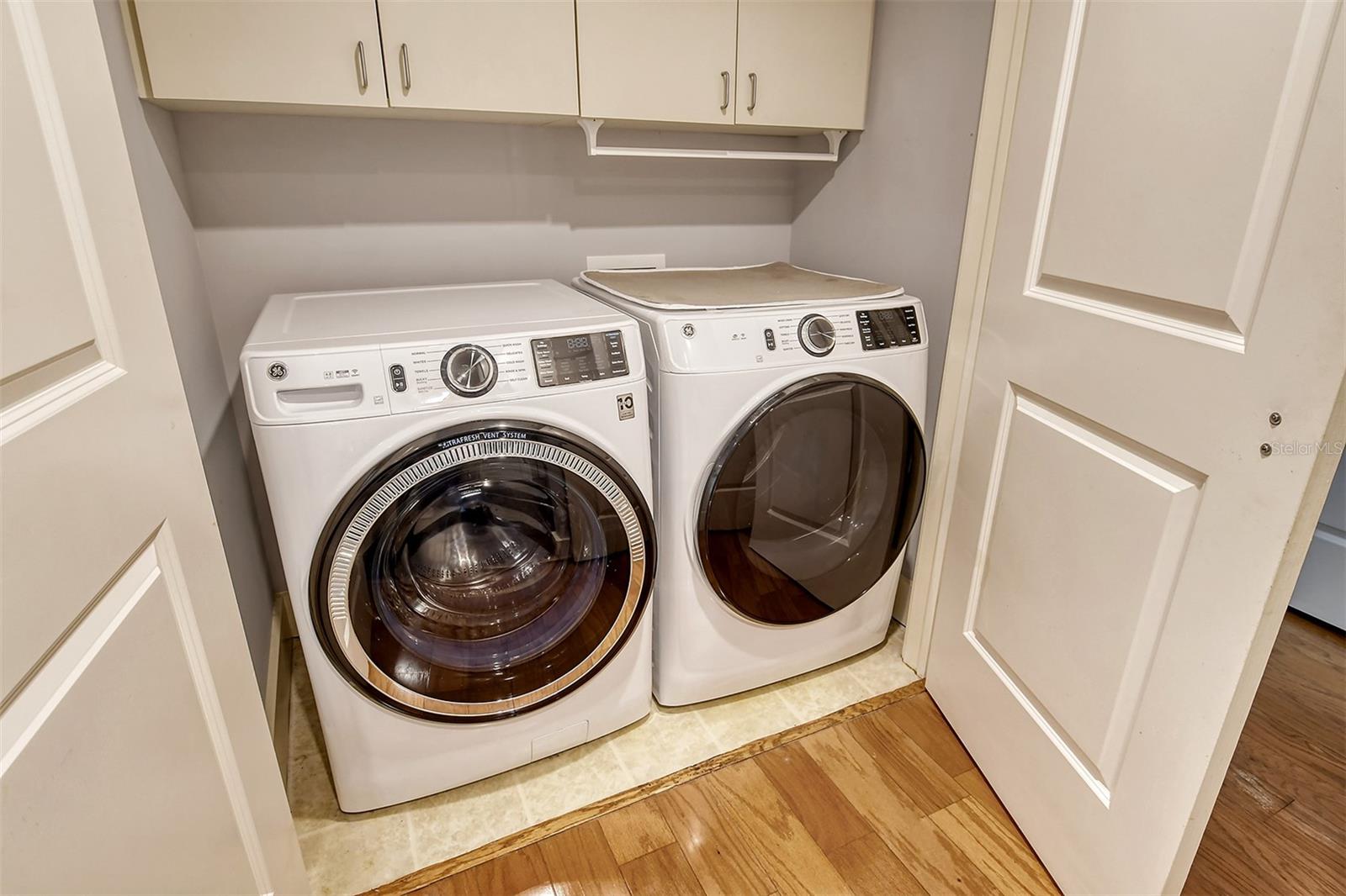 1350 MAIN ST #903 — photo 31