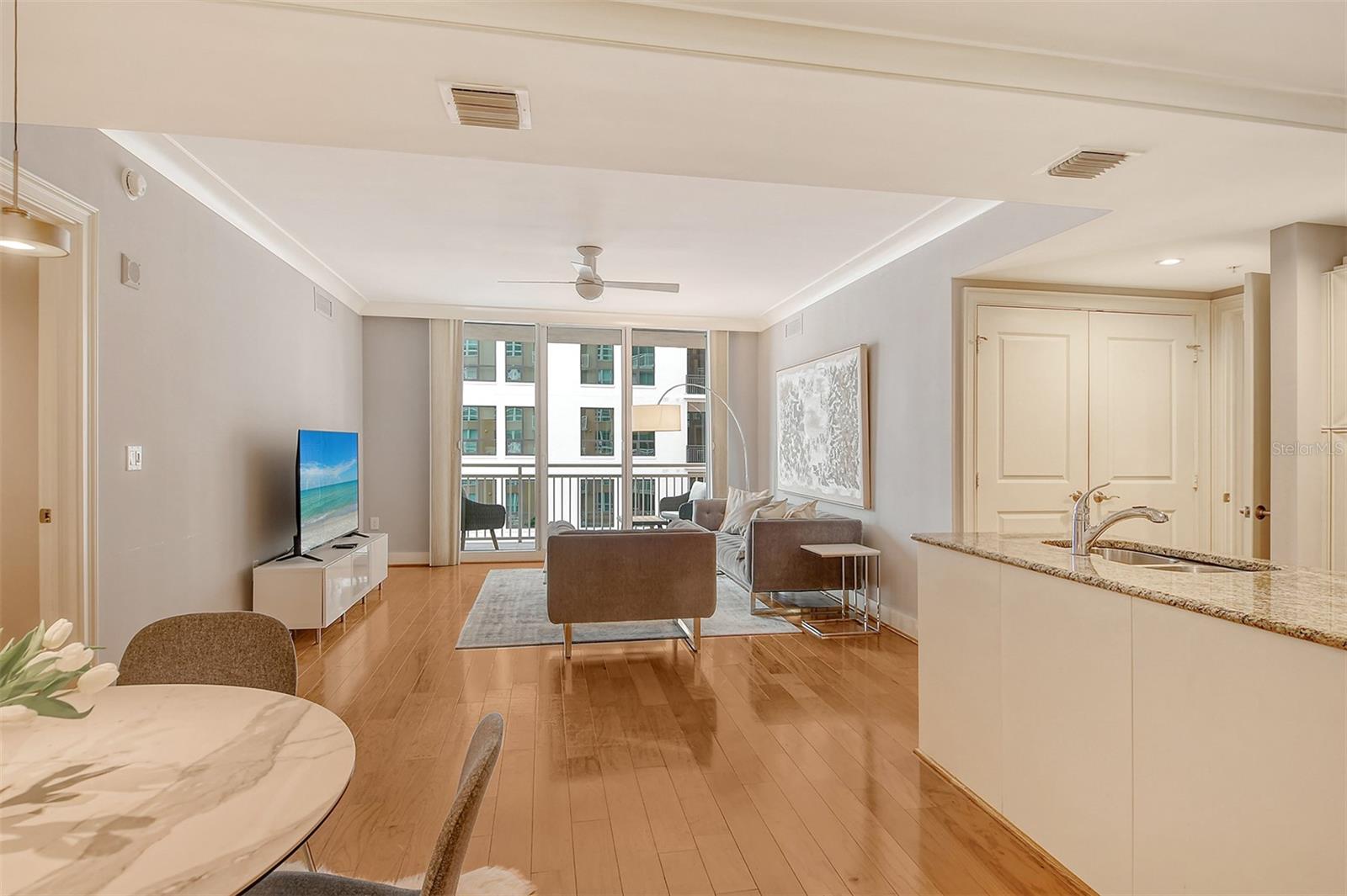 1350 MAIN ST #903 — photo 5