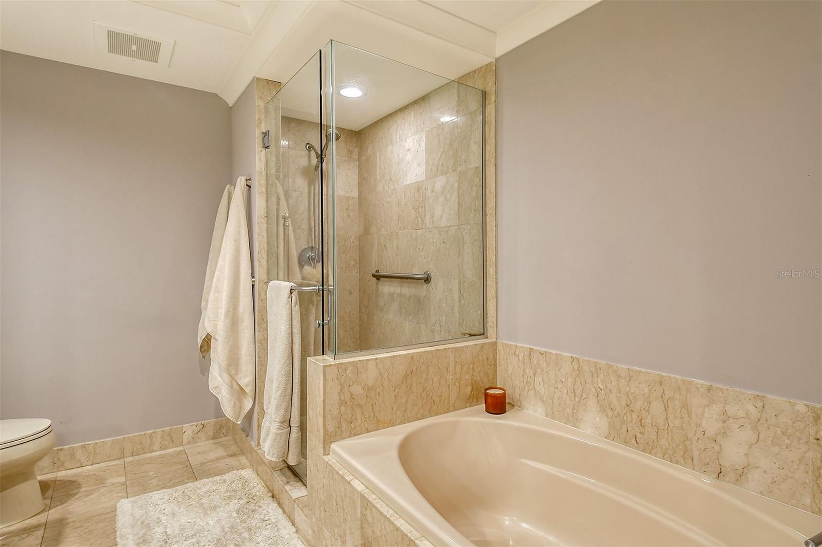 1350 MAIN ST #903 — photo 25