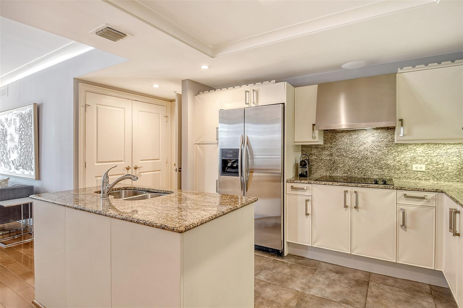 1350 MAIN ST #903 — photo 17