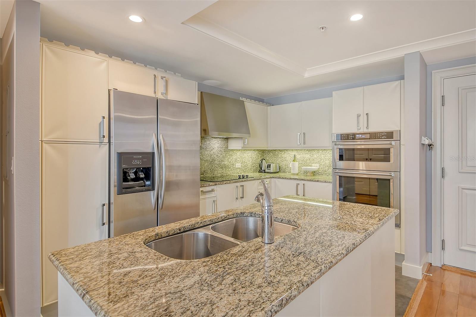 1350 MAIN ST #903 — photo 16