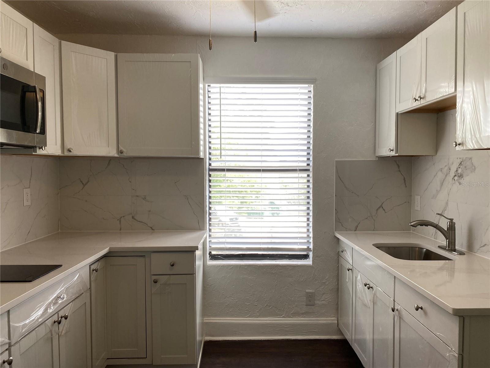 401 COLONIA LN E #15 — photo 4