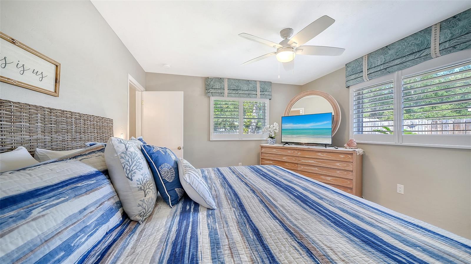 6758 S LOCKWOOD RIDGE RD — photo 35