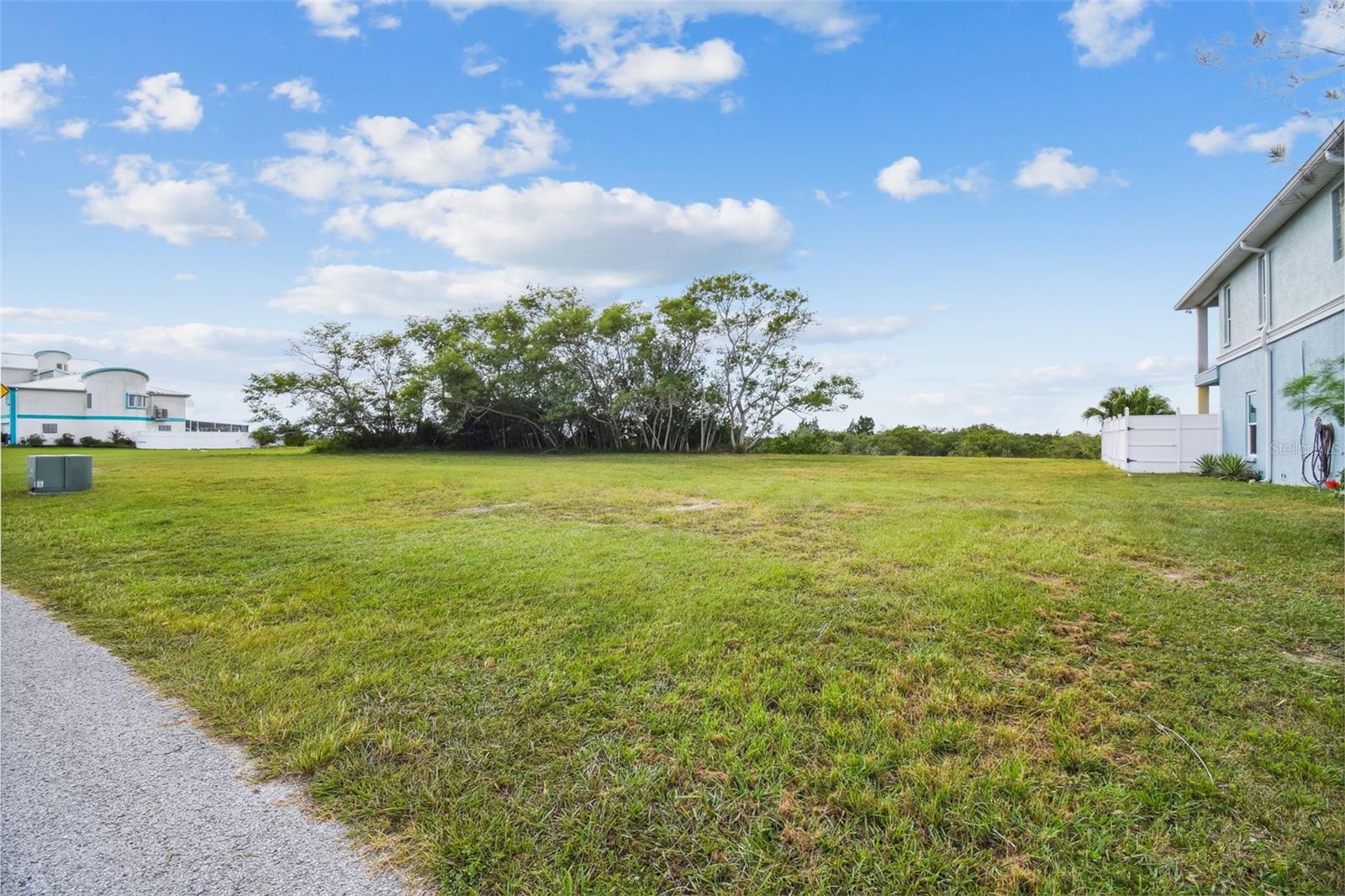 SOUTHWIND DR — photo 32