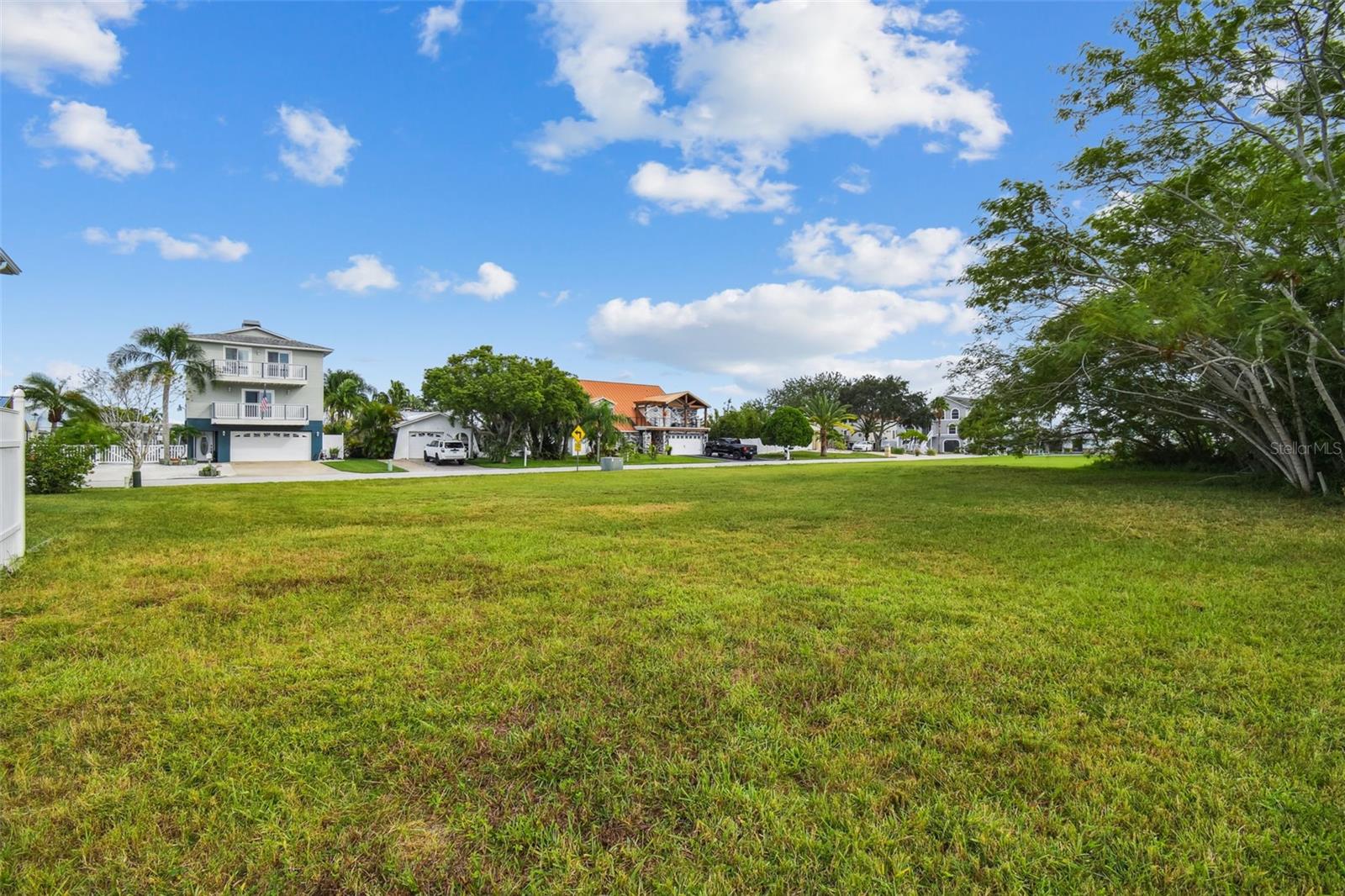 SOUTHWIND DR — photo 8