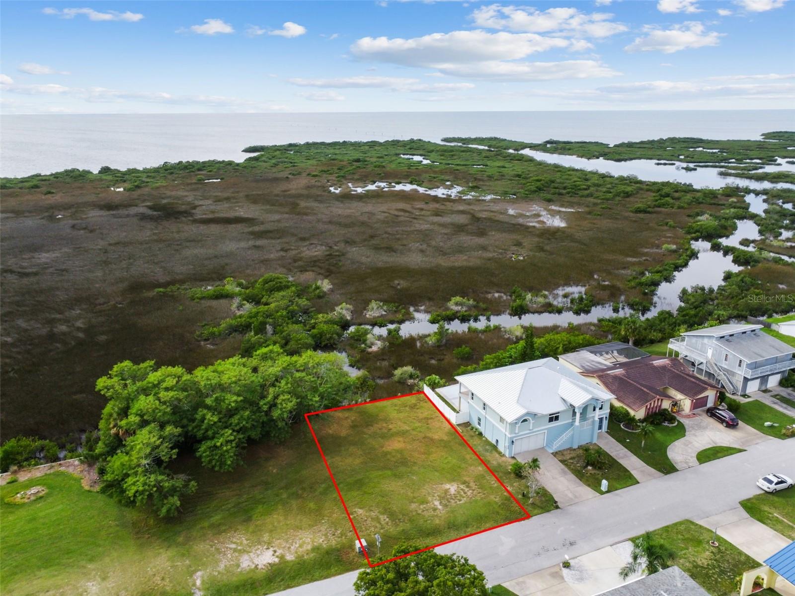 SOUTHWIND DR — photo 18