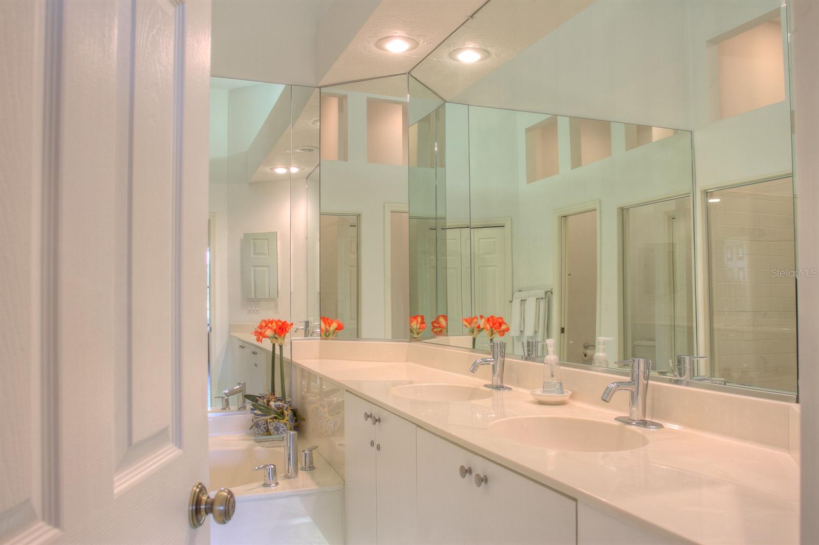 7911 WHITEBRIDGE GLN — photo 23