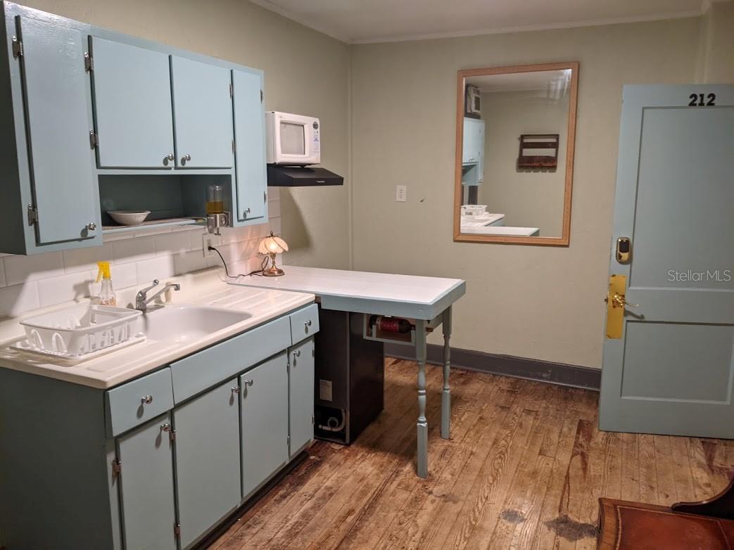 401 COLONIA LN E #13 — photo 3