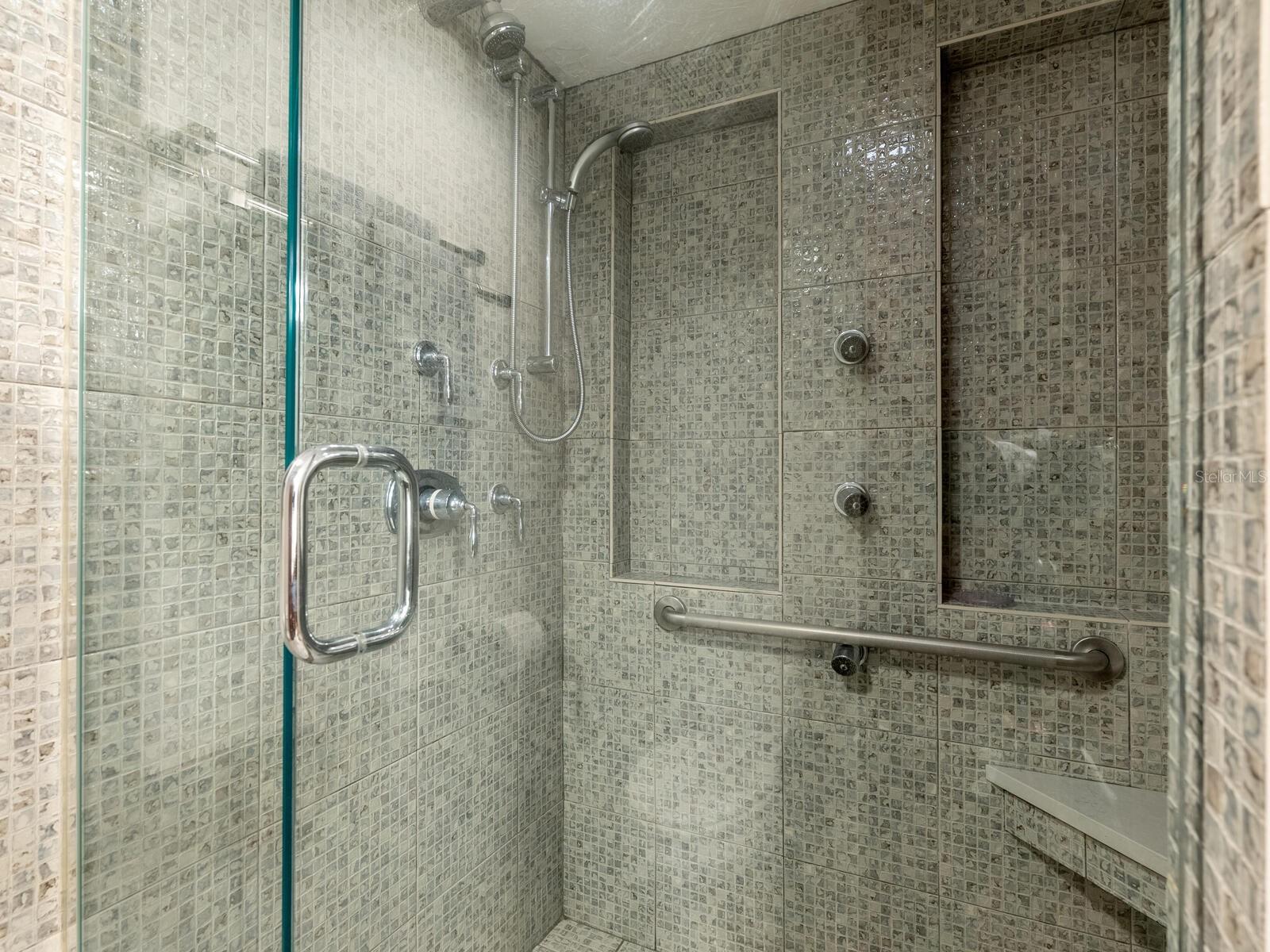 5760 MIDNIGHT PASS ROAD #208D — photo 24