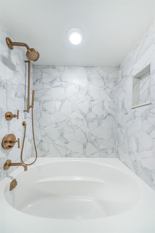 5901 BAHIA DEL MAR CIR #122 — photo 12
