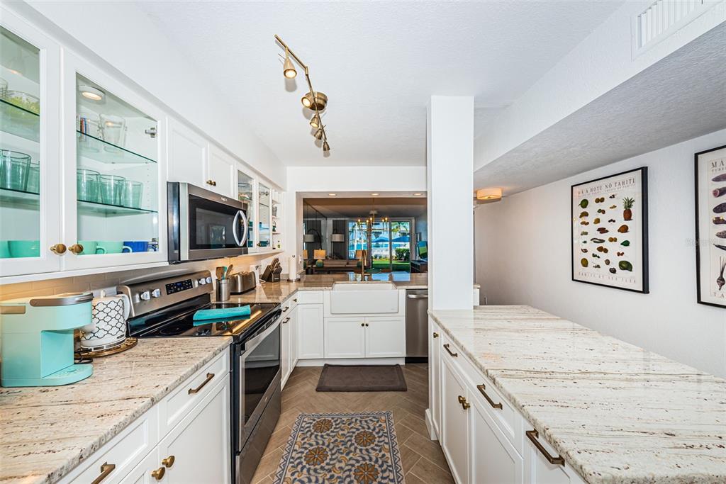 5901 BAHIA DEL MAR CIR #122 — photo 2