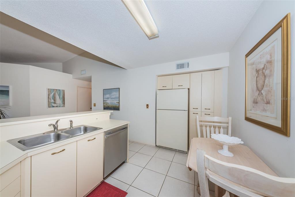6151 BAHIA DEL MAR BLVD #220 — photo 3