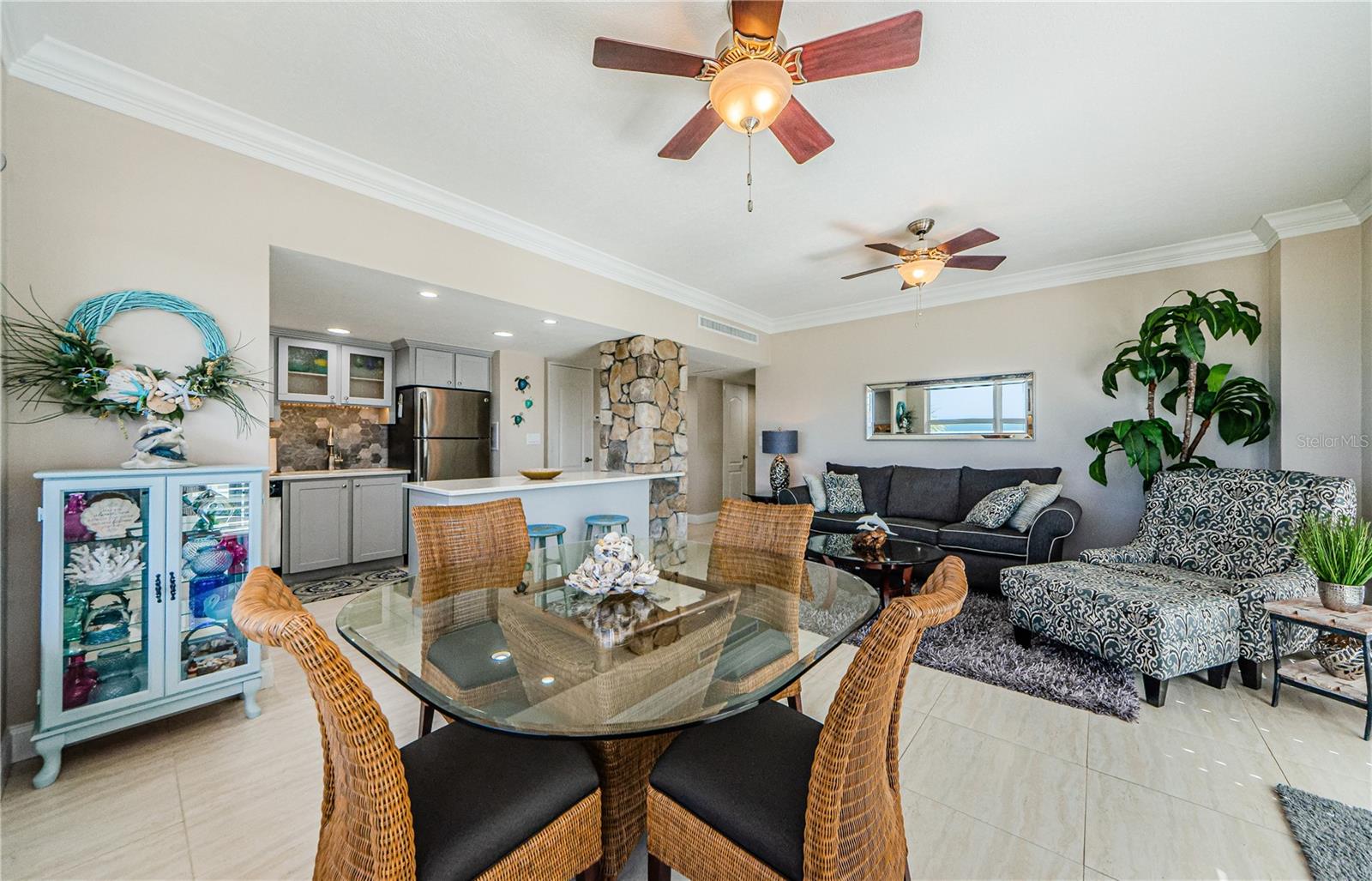 880 MANDALAY AVE #S202 — photo 4