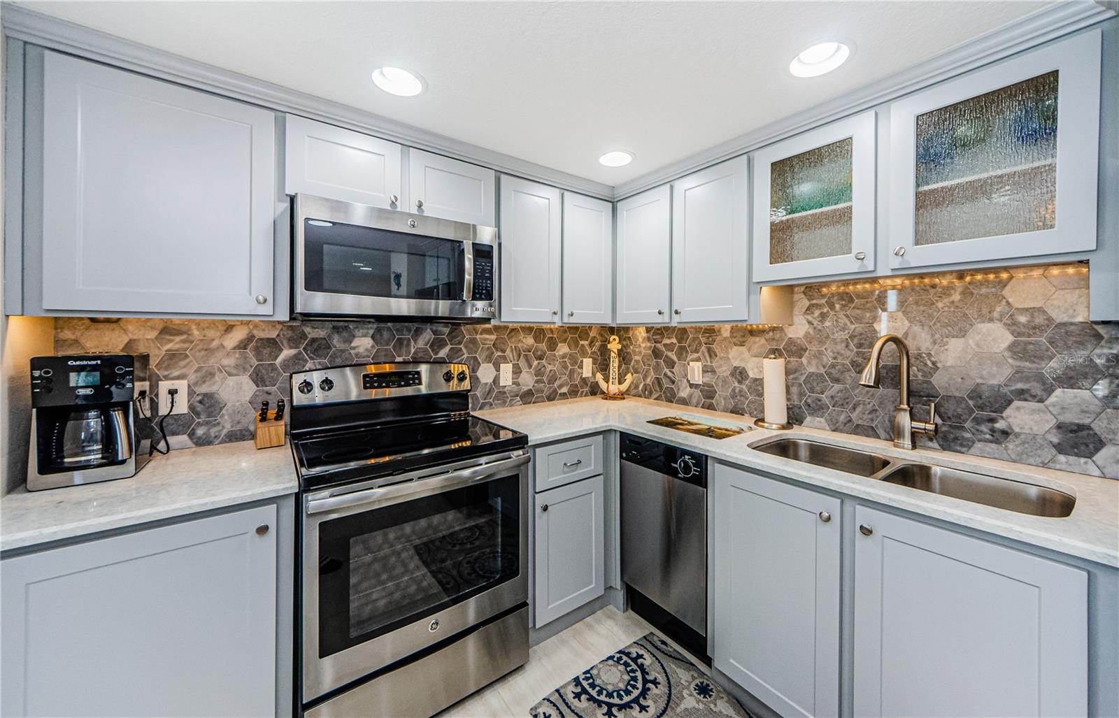 880 MANDALAY AVE #S202 — photo 7