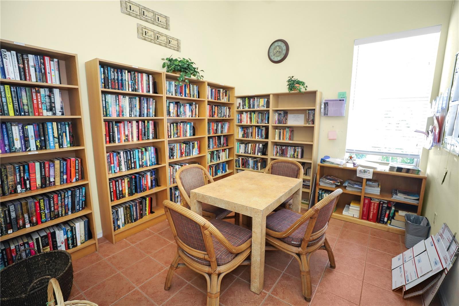 8370 WINGATE DR #725 — photo 24