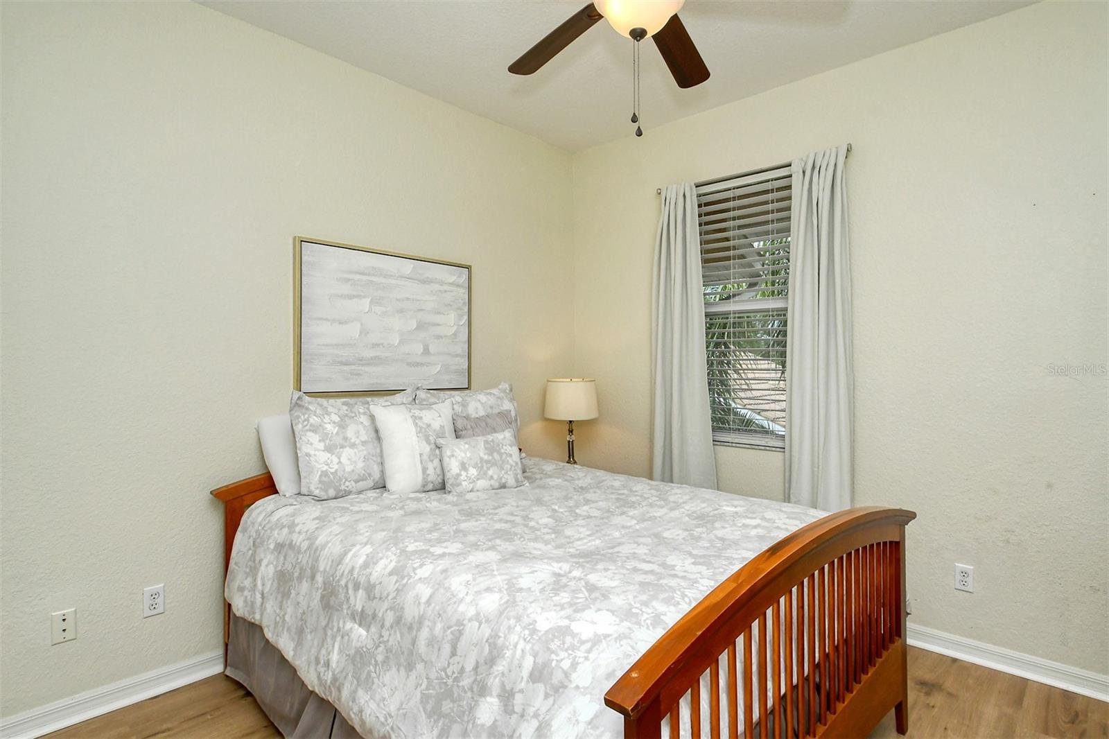 905 FAIRWAY COVE LN #205 — photo 24