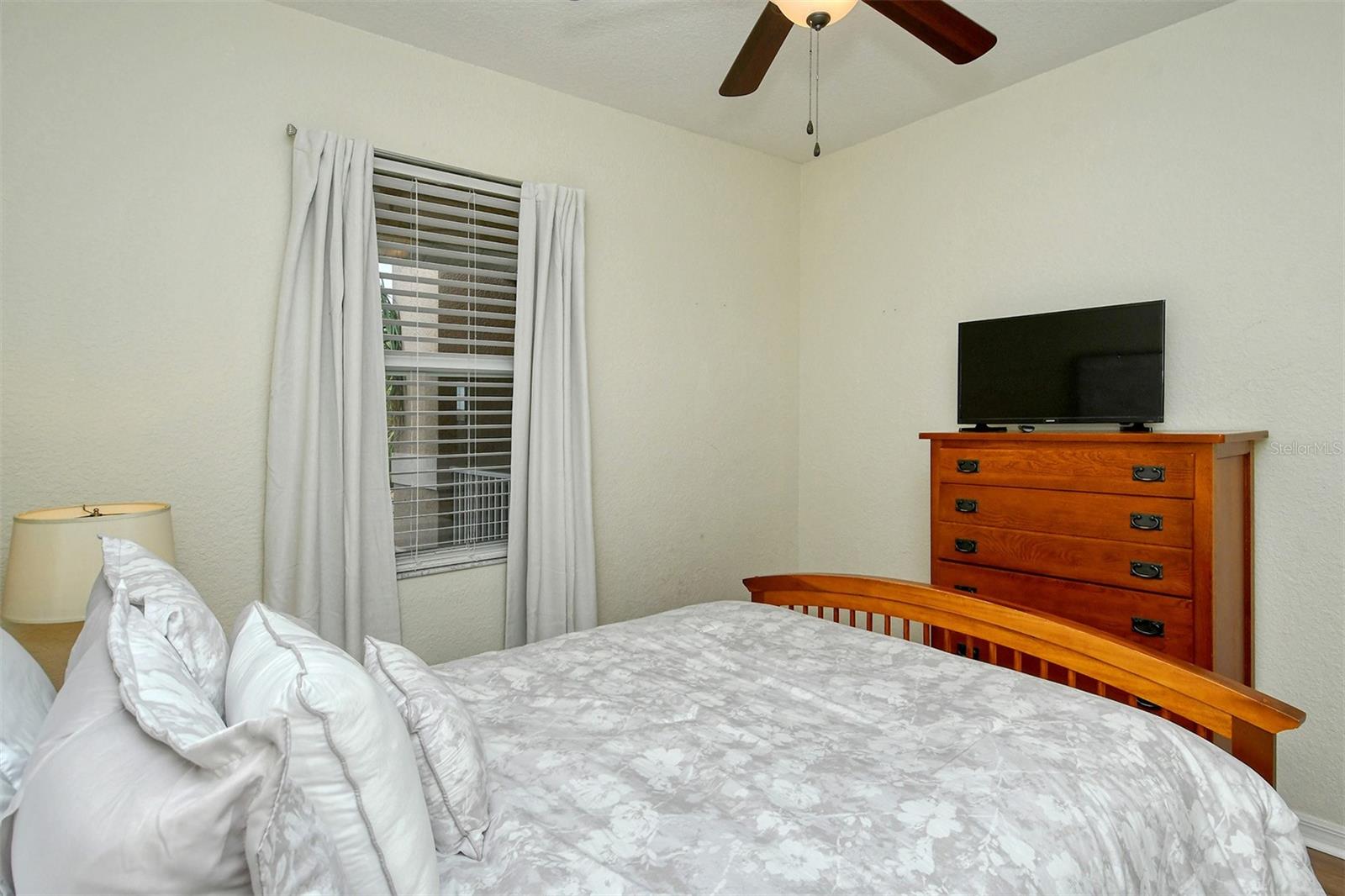 905 FAIRWAY COVE LN #205 — photo 25