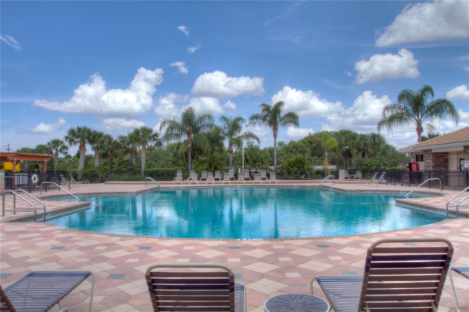 905 FAIRWAY COVE LN #205 — photo 33
