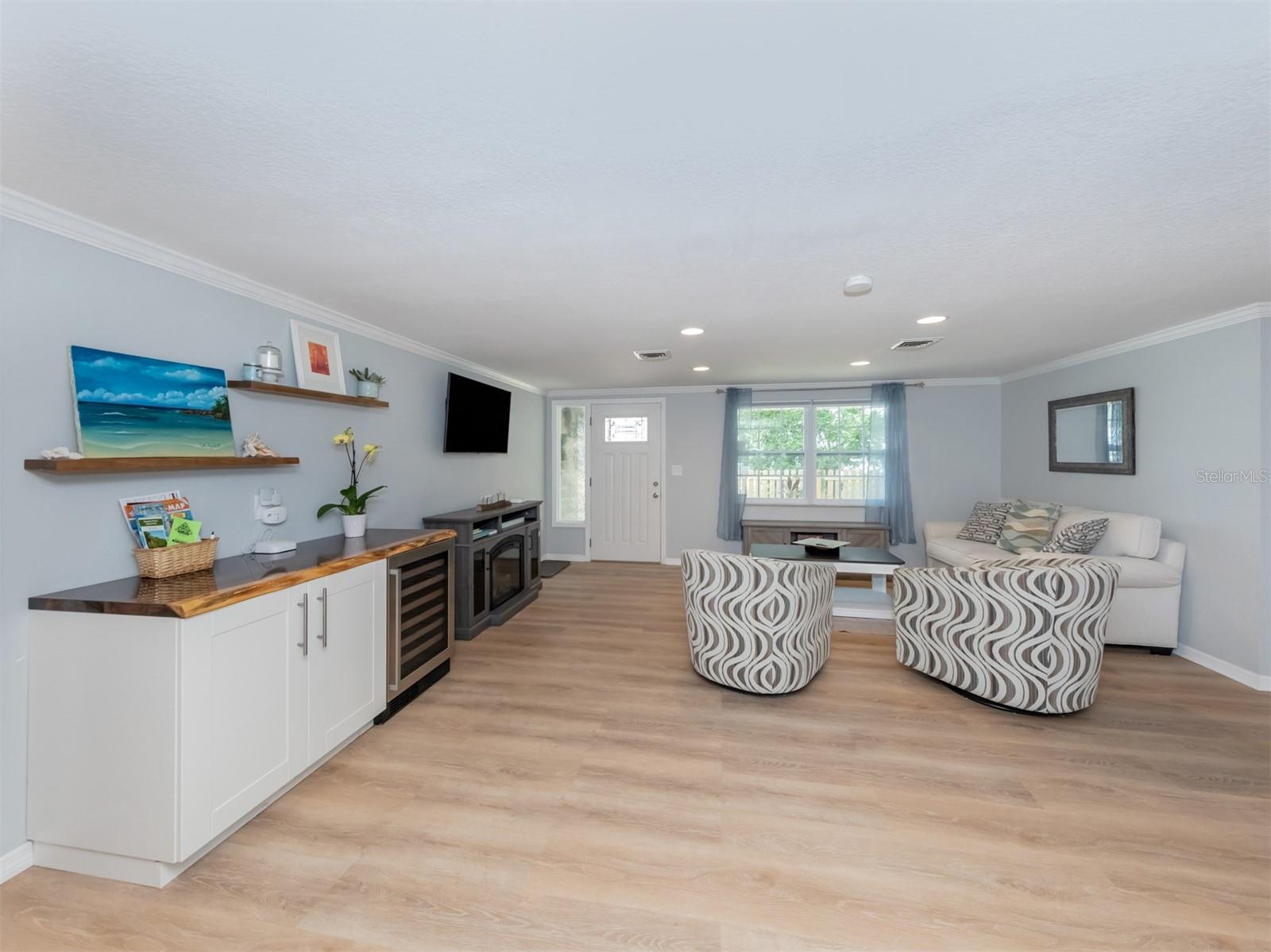 6115 CARLTON AVE — photo 23