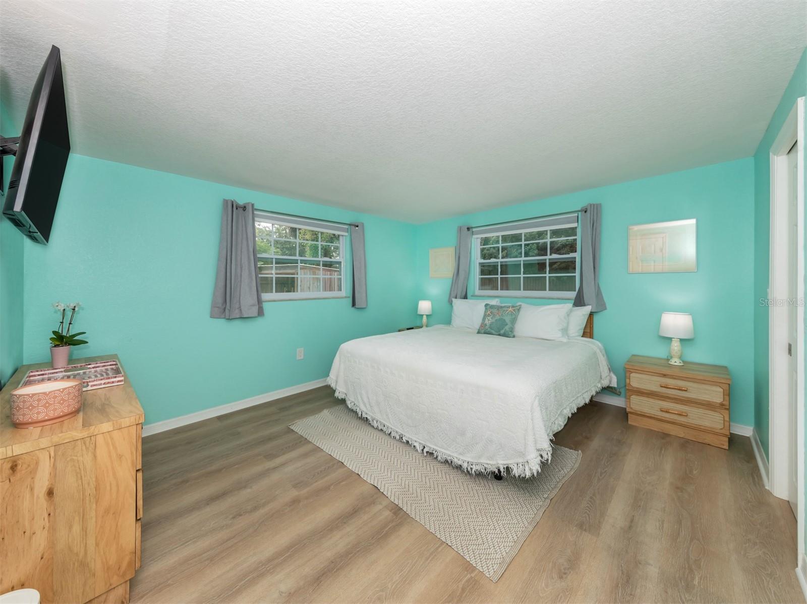 6115 CARLTON AVE — photo 31