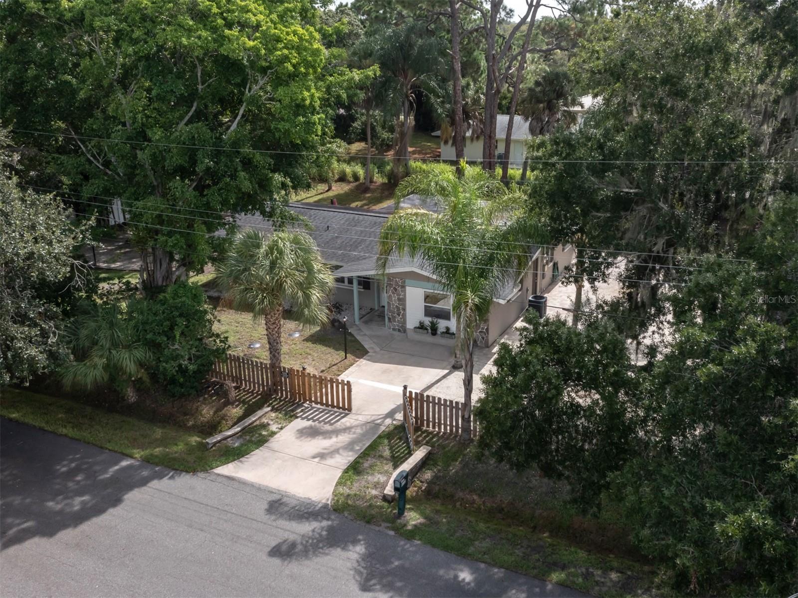 6115 CARLTON AVE — photo 4