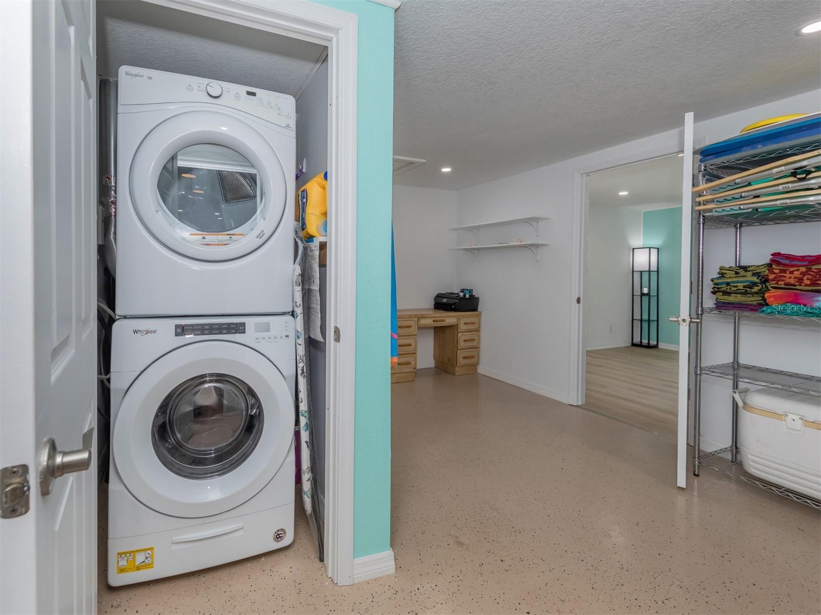 6115 CARLTON AVE — photo 36