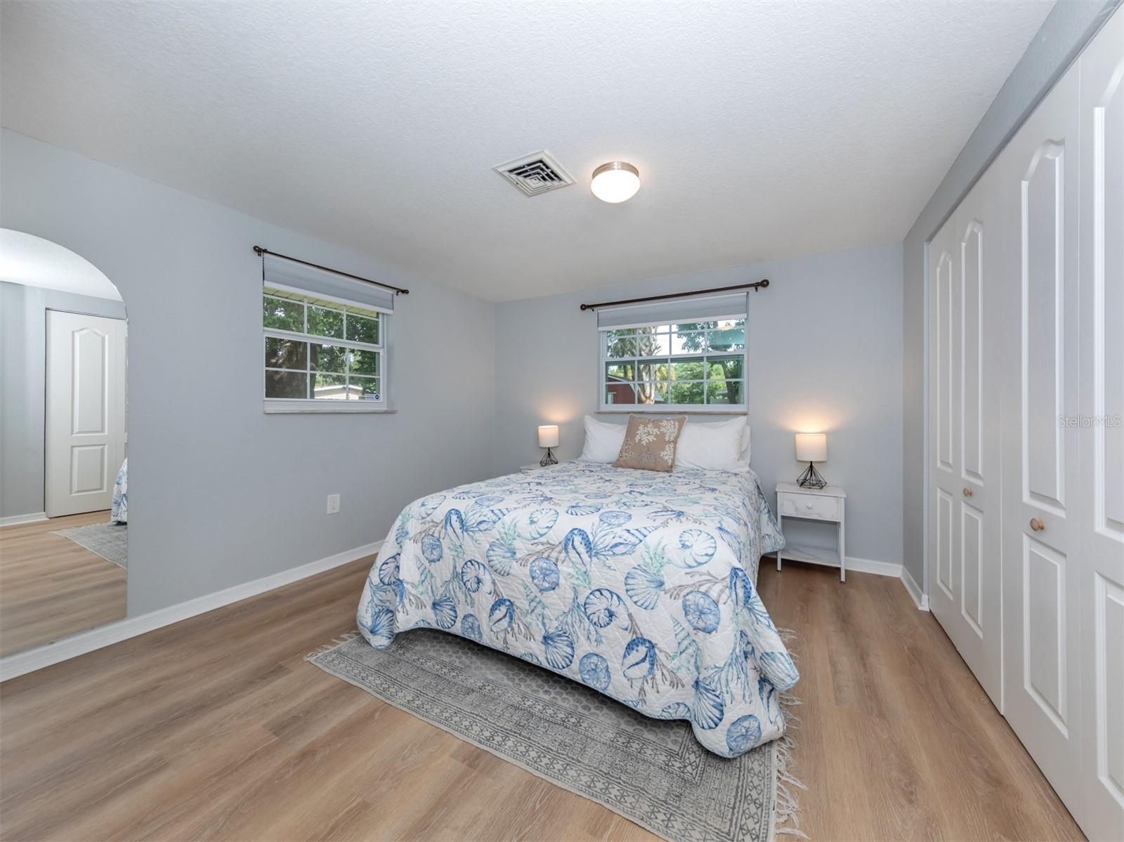 6115 CARLTON AVE — photo 15