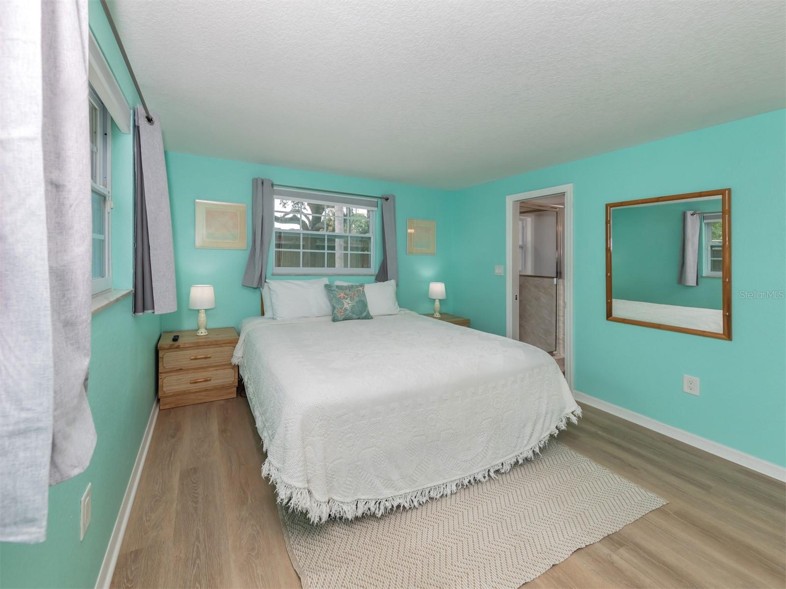 6115 CARLTON AVE — photo 32