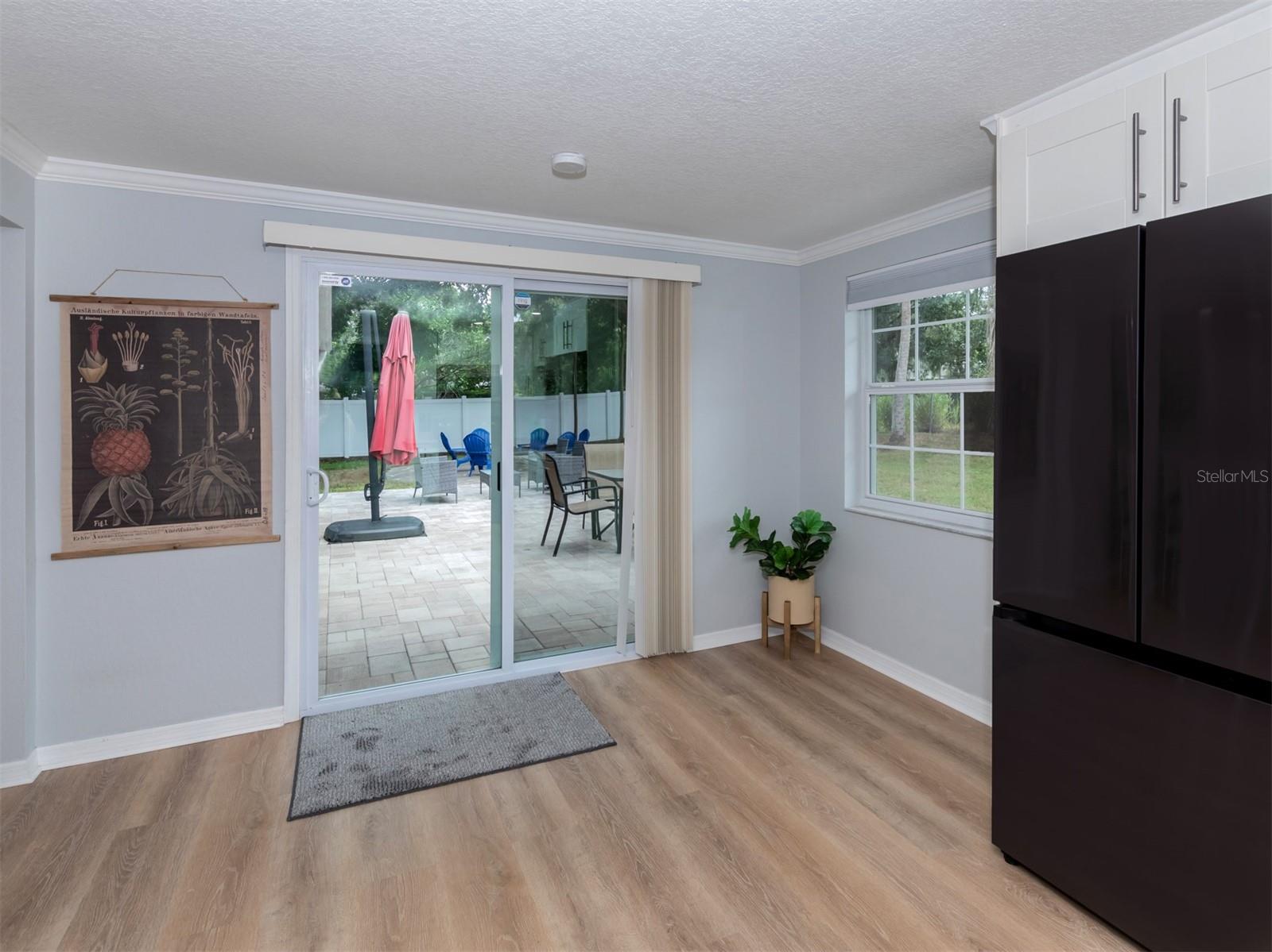 6115 CARLTON AVE — photo 29