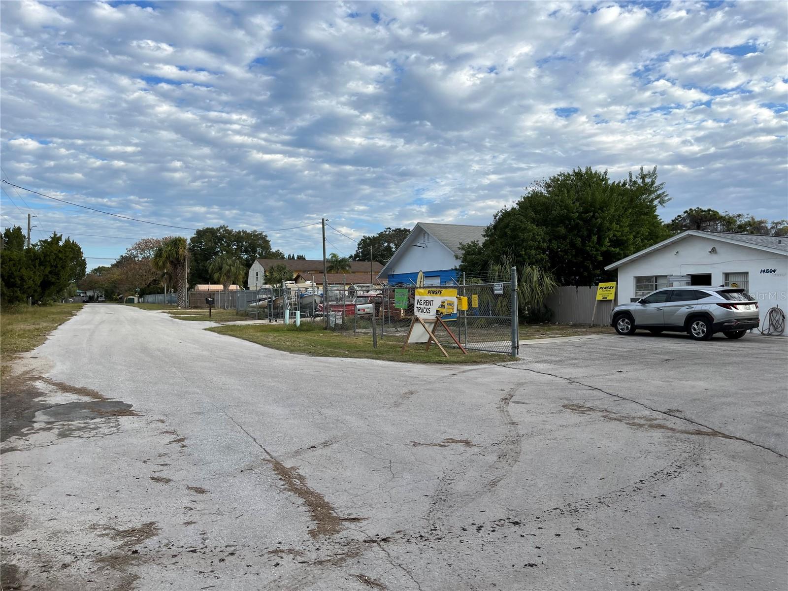 14602 MARINA DR — photo 2