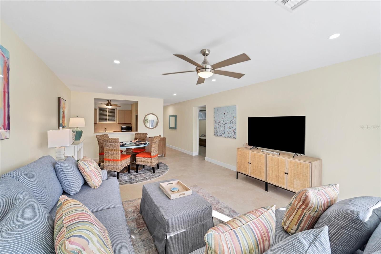500 S WASHINGTON DR #18B — photo 13