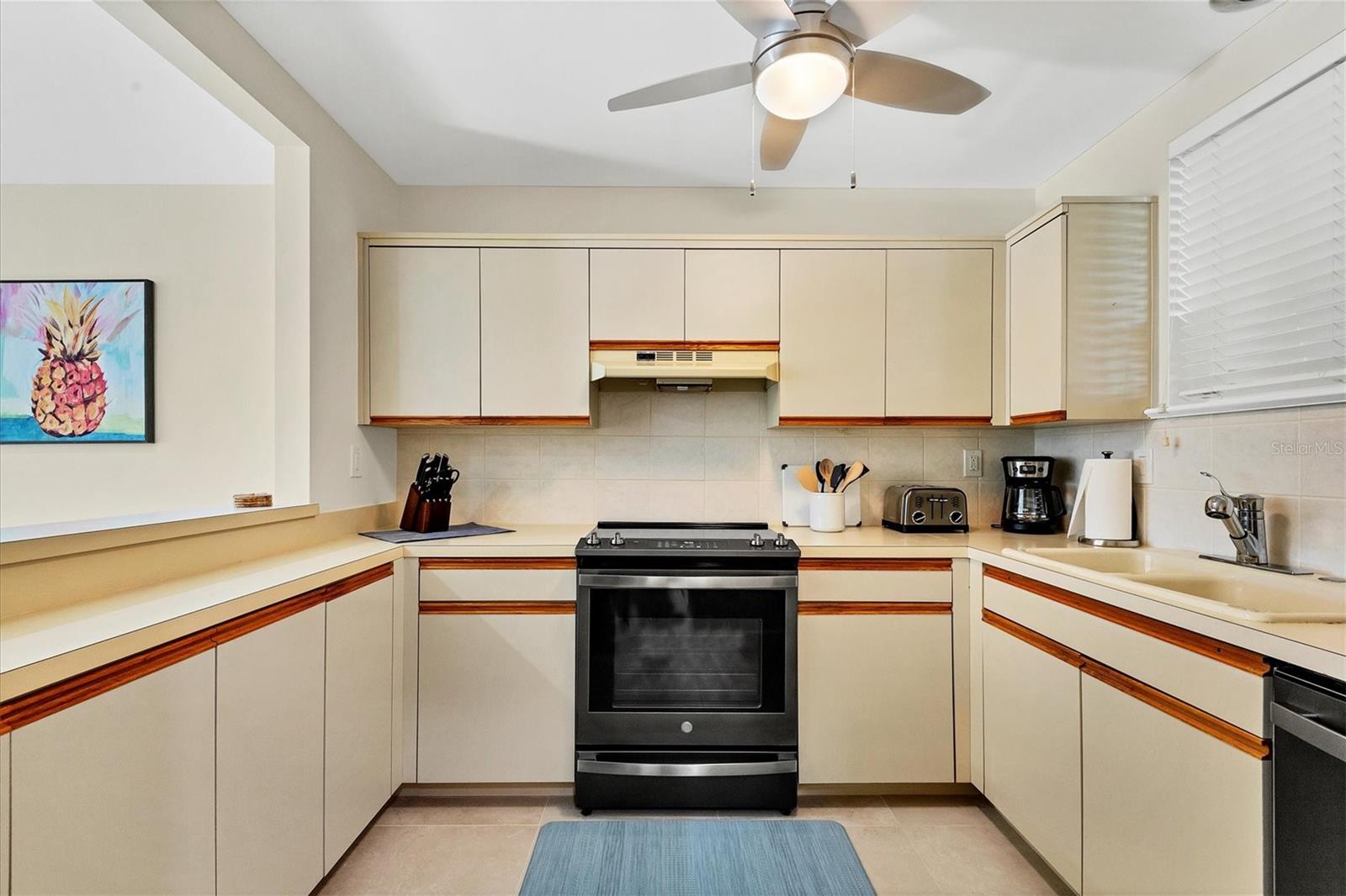 500 S WASHINGTON DR #18B — photo 12