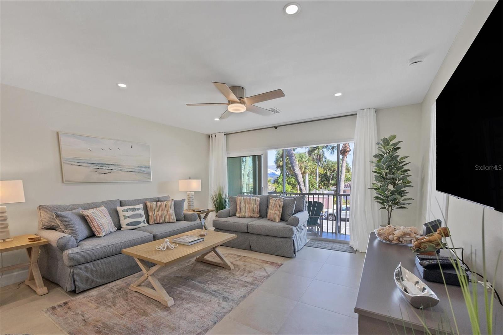 500 S WASHINGTON DR #6B — photo 3